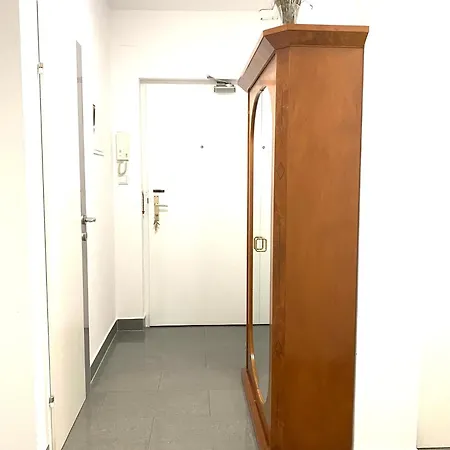 Grazbachgasse - Gratis Tiefgaragenplatz Apartamento